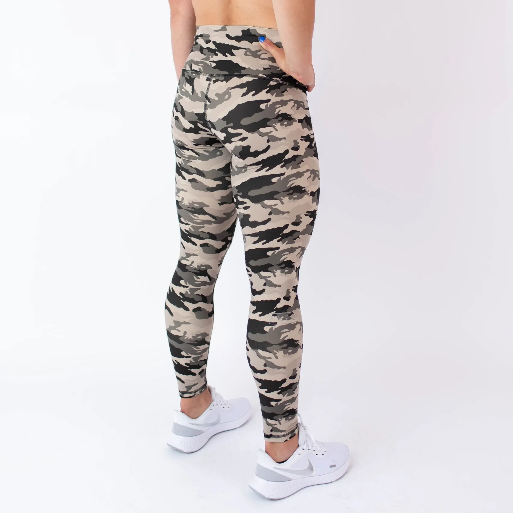 FLEO El Toro 25" Cream Camo Leggings (Bounce)