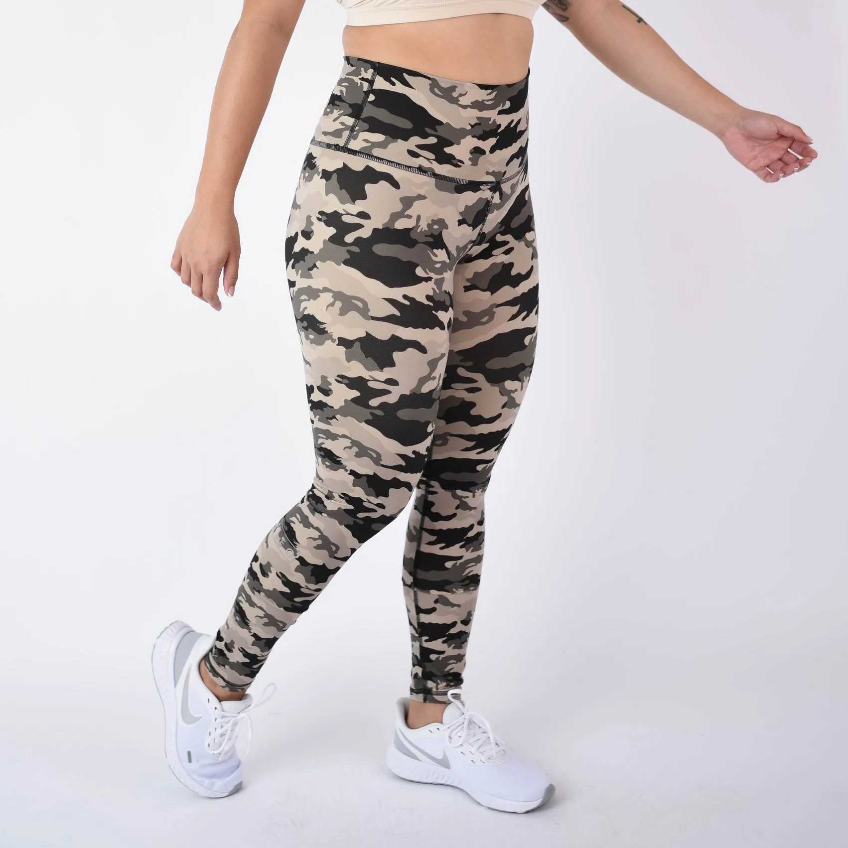 FLEO El Toro 25" Cream Camo Leggings (Bounce)