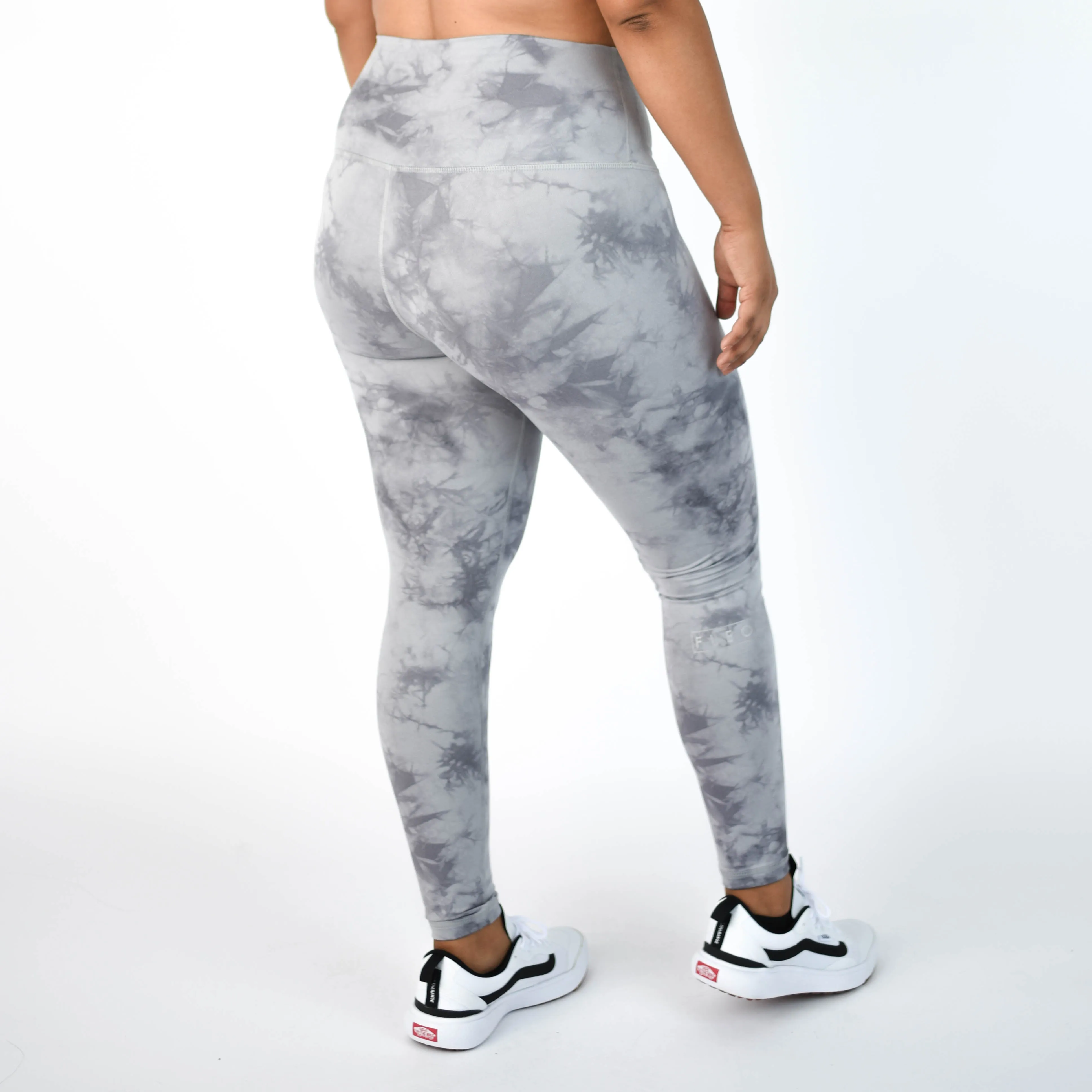 FLEO El Toro 28" Silver Tie Dye Leggings