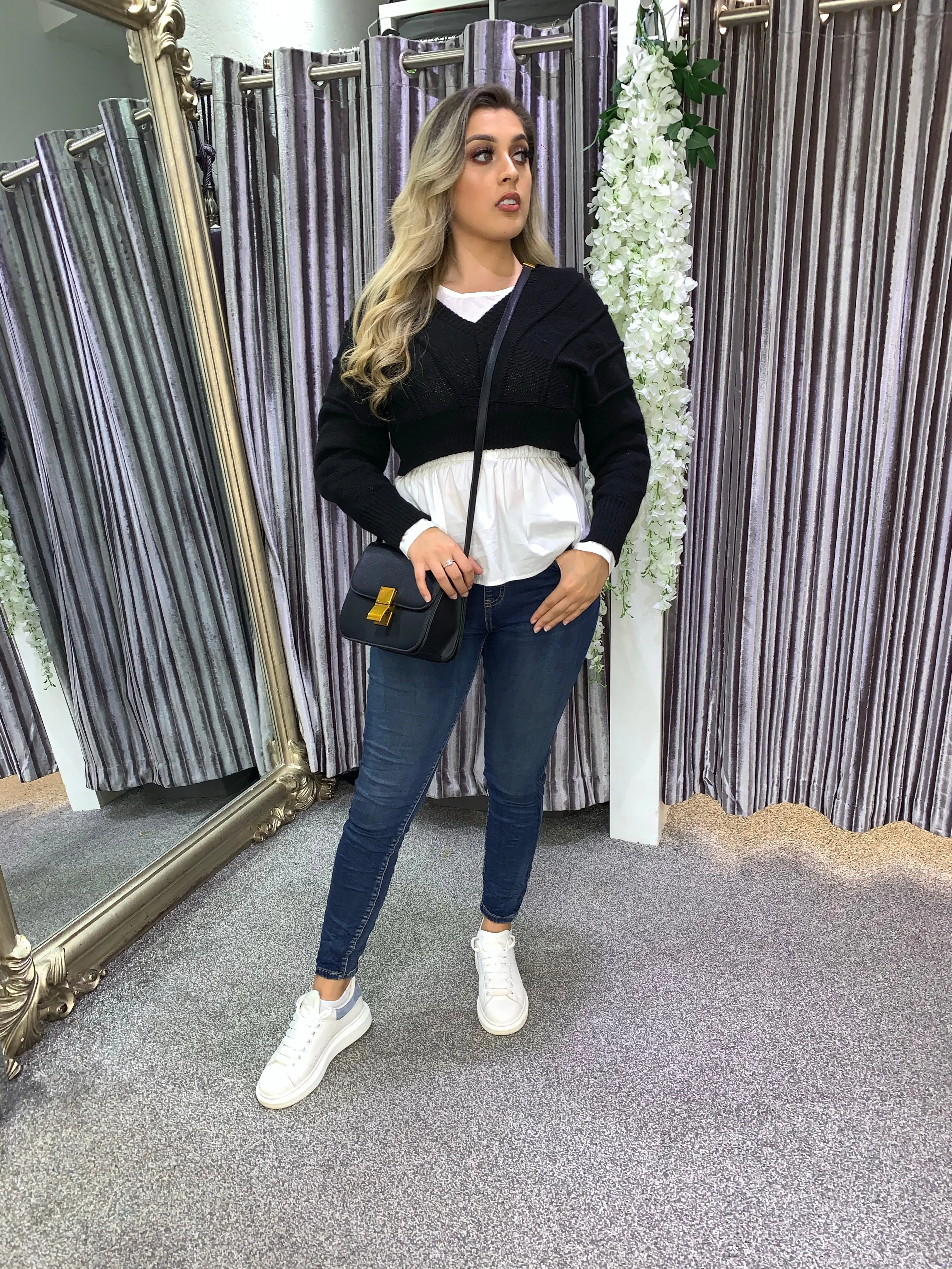 Luci crop v sweater - one size 6 colours