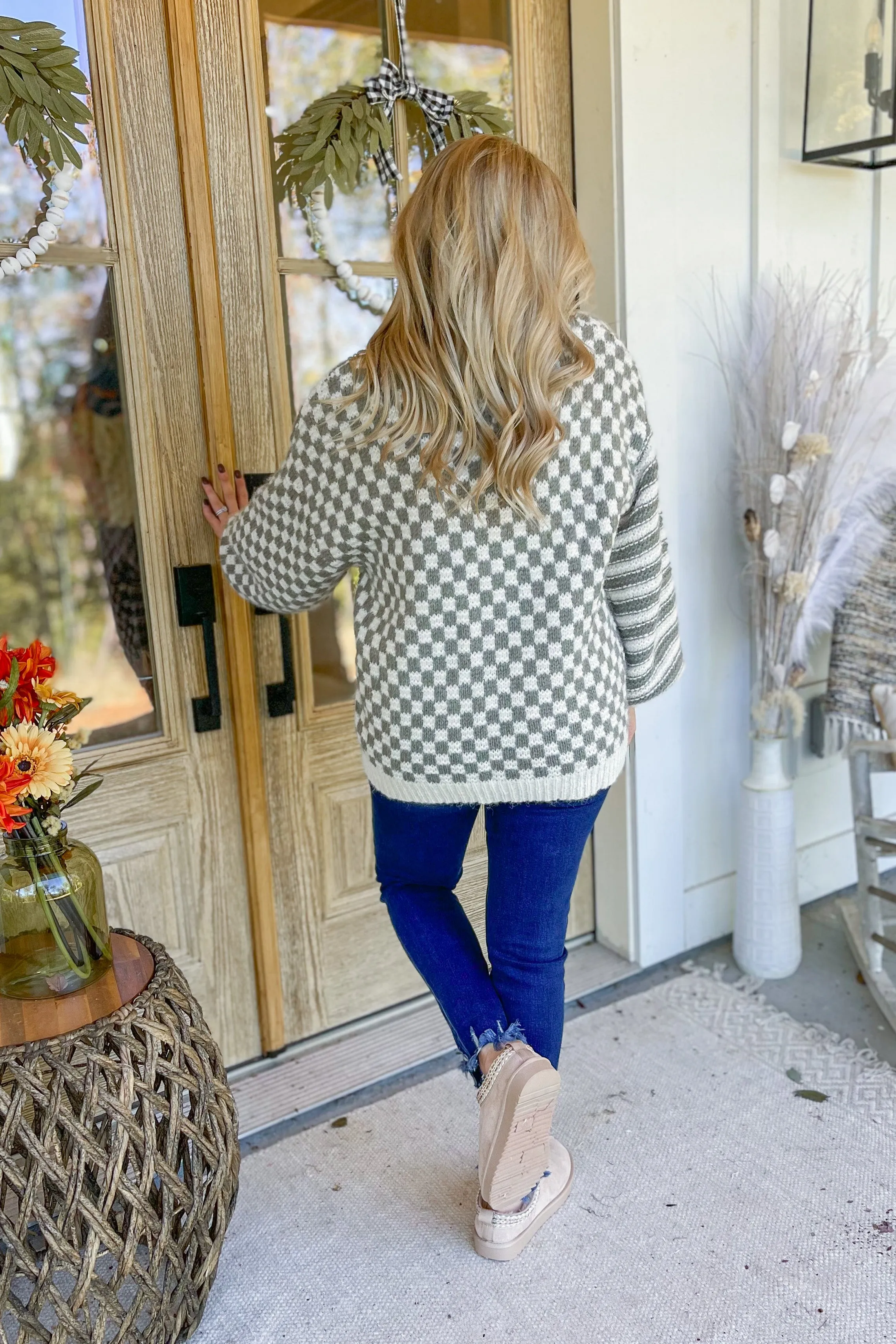 Sharon Round Neck Long Sleeve Checkered Pattern Sweater